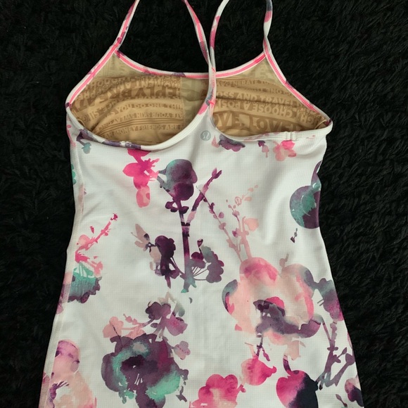 Luluemon sports top - Picture 2 of 3